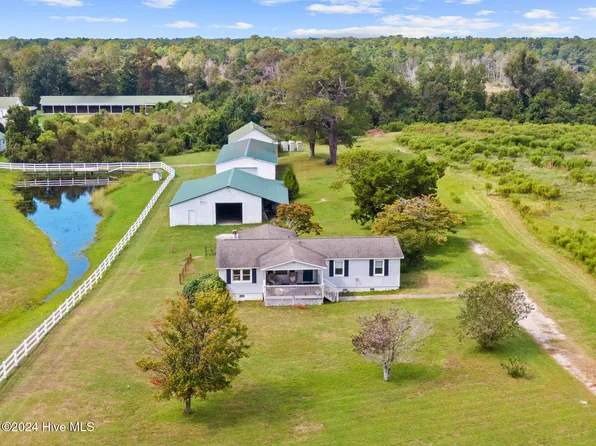 2923 Sloop Point Loop Road, Hampstead, NC 28443