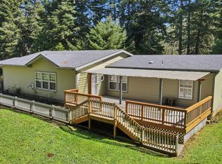 93608 Easy Ln, Coos Bay, OR