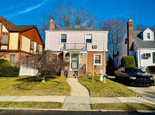 7515 176th St, Fresh Meadows, NY 11366