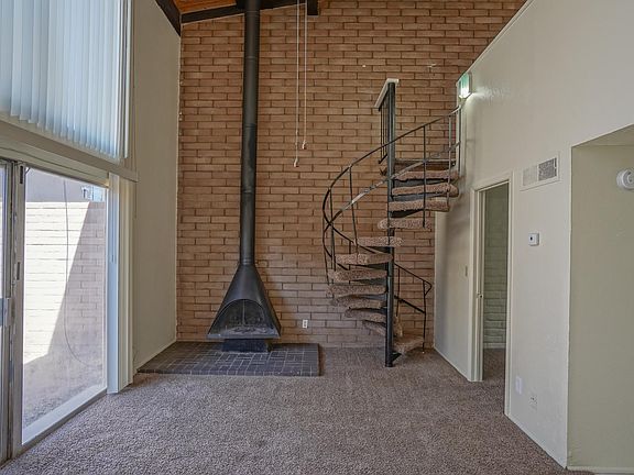 3rd image of 517 Madeira Dr SE APT C