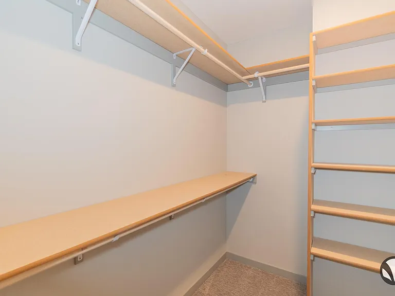 Chateau at Yankee Hill Apartments — Photo 58