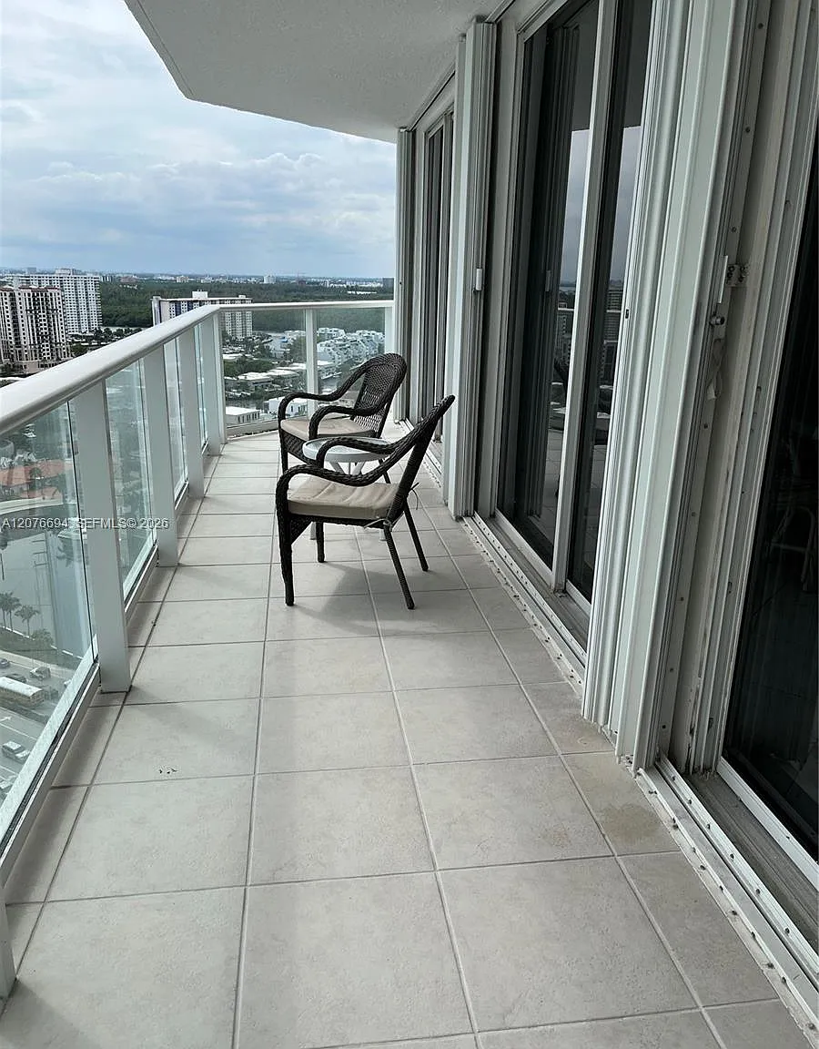 Oceania Iii Condo — Photo 3