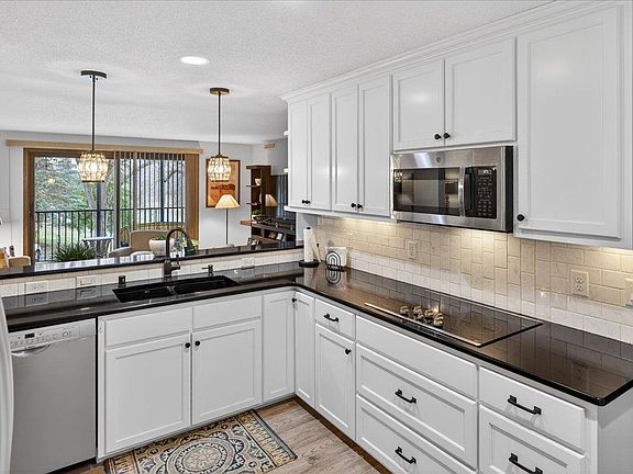 5th image of 9550 Collegeview Rd APT 218