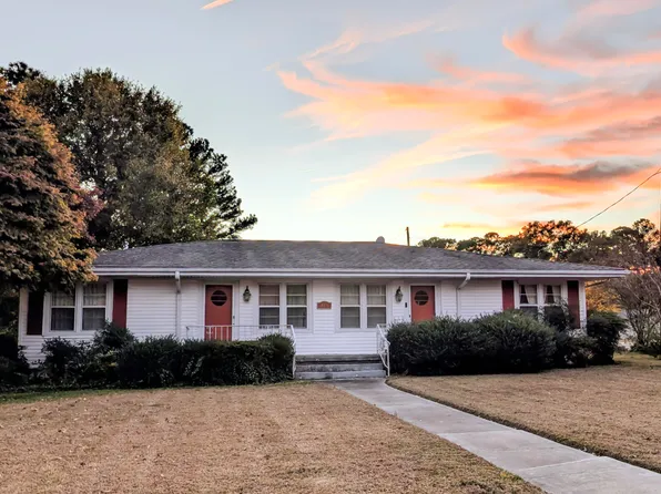 813 N Church St, Zebulon, NC 27597