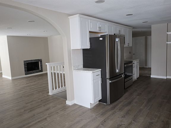 3rd image of 950 Boulevard Ave