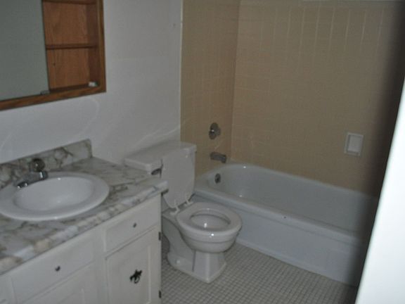 4th image of 6143 W Howard Ave Unit 21