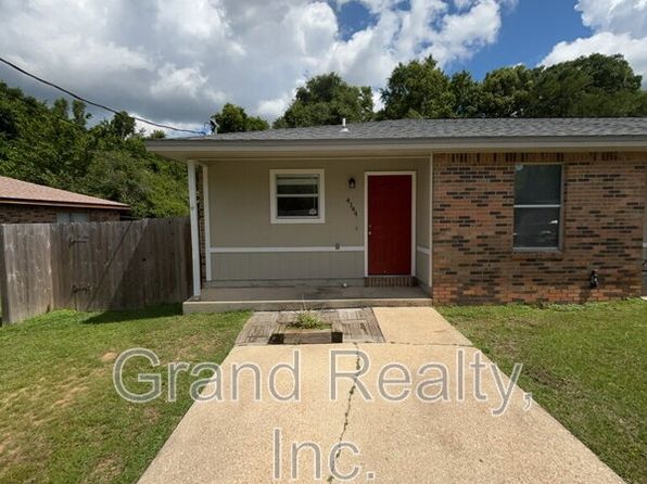 4144 Charles Cir, Pace, FL 32571