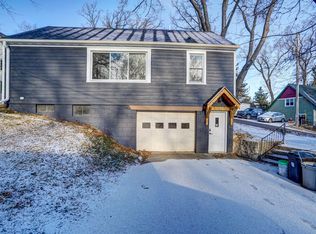 30422 Beach View Ln, Waterford, WI 53185