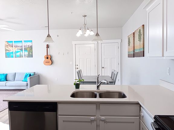 4th image of 2212 W Main St #102