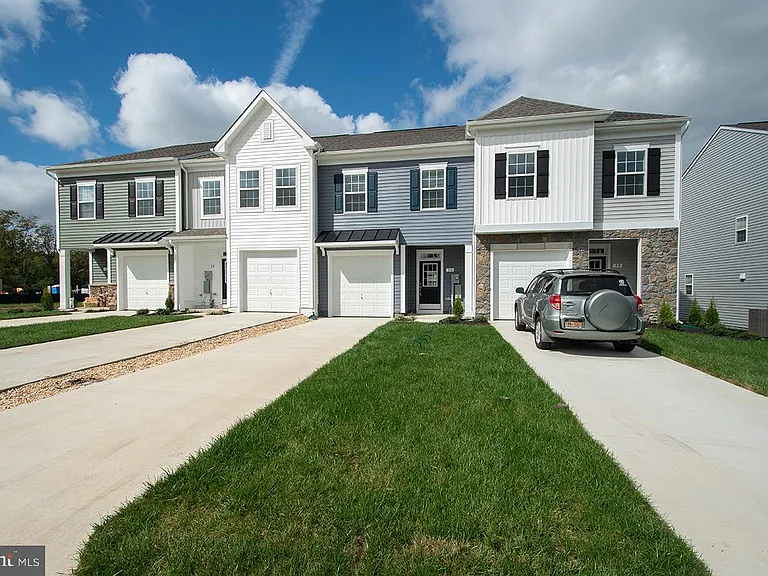 54 Melsonby Dr — Photo 2