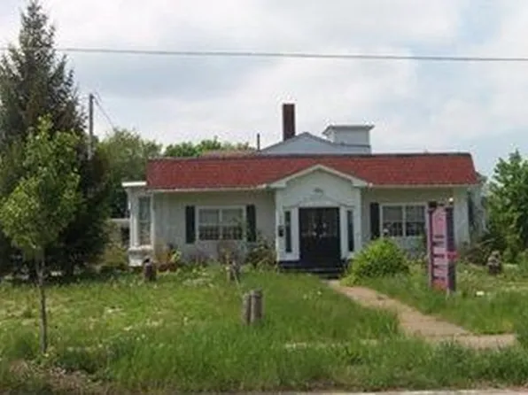 388 S Broadway, Geneva, OH 44041