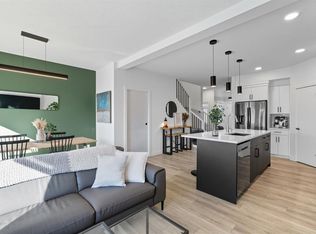 220 N Heritage Hts, Cochrane, AB T4C 2R5