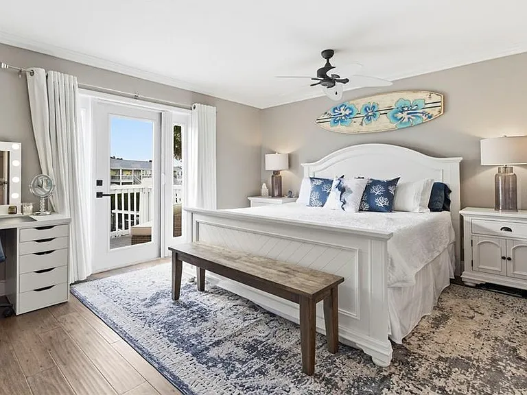 4751 Coquina Key Dr SE — Photo 23