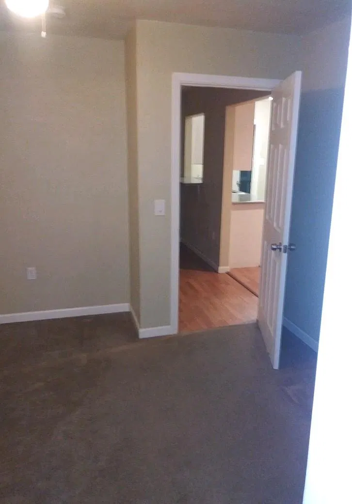 3 bed, 1200 sqft, $1,895 — Photo 4