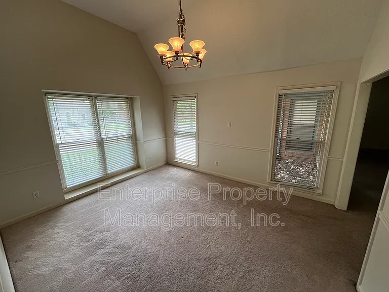 10178 Sterling Ridge Dr — Photo 18