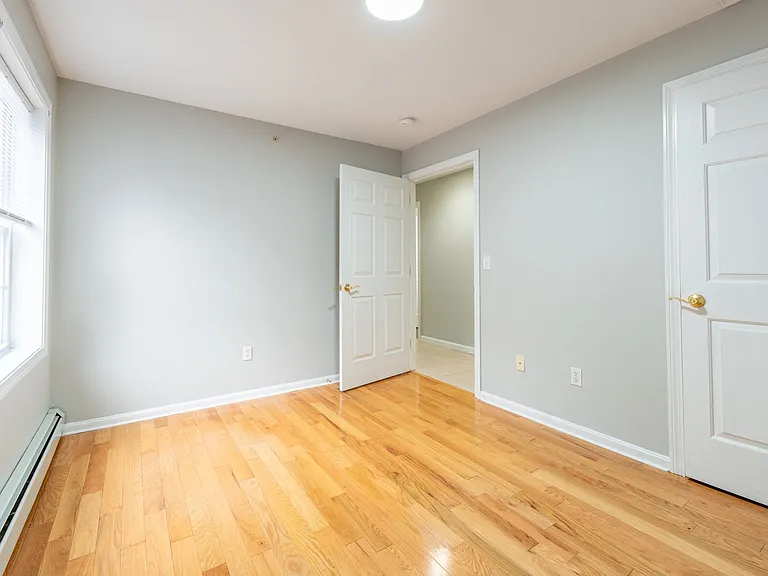 1144 North Ave — Photo 6