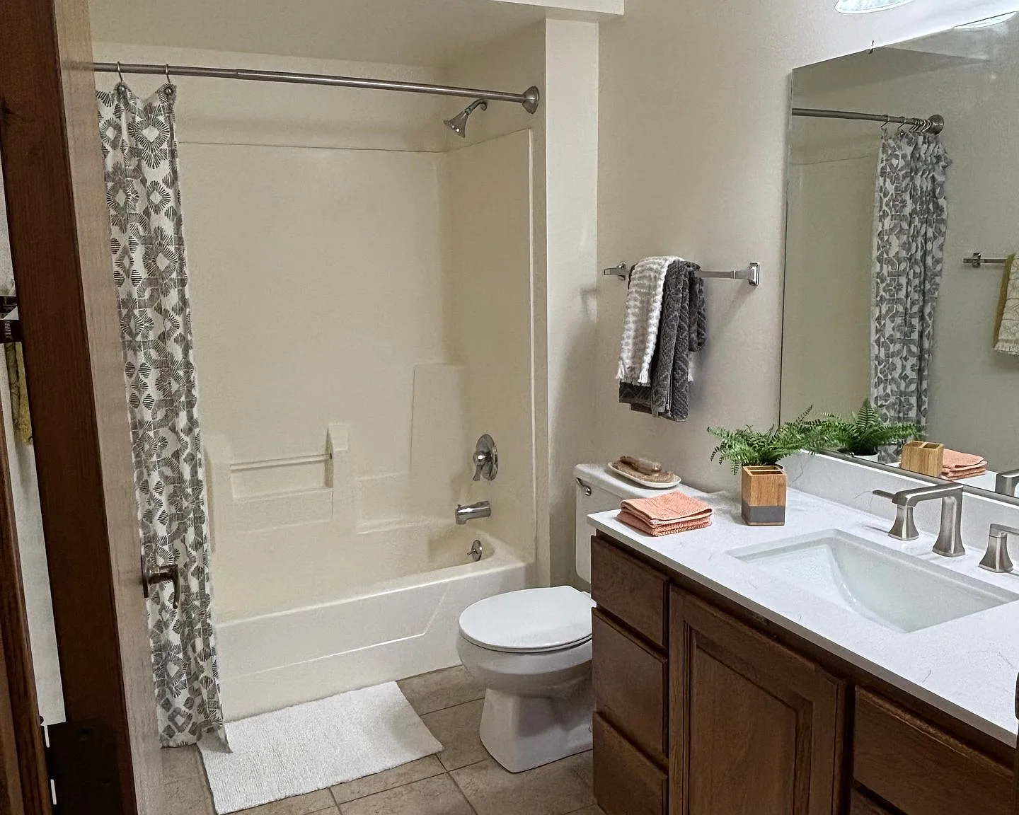 Sauk Creek Apartments — Photo 4