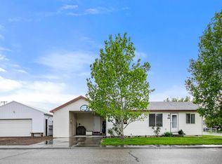 1021 NW Dogwood Cir, Mountain Home, ID 83647