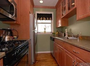 1690 Grand Ave, Baldwin, NY 11510