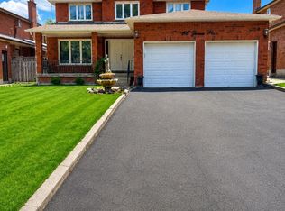 96 Zinnia Pl S, Vaughan, ON L4L6G7