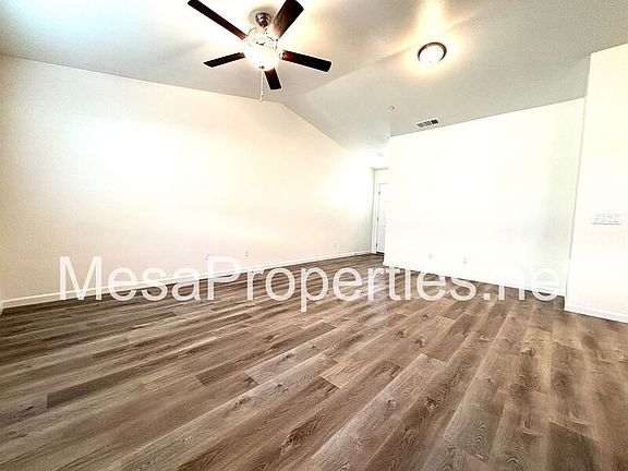 3rd image of 9550 Tamarisk Ave Unit 140