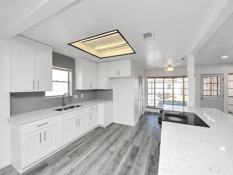 8011 La Roche Ln — Photo 20