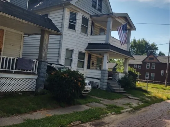 2977 E 66th St, Cleveland, OH 44127