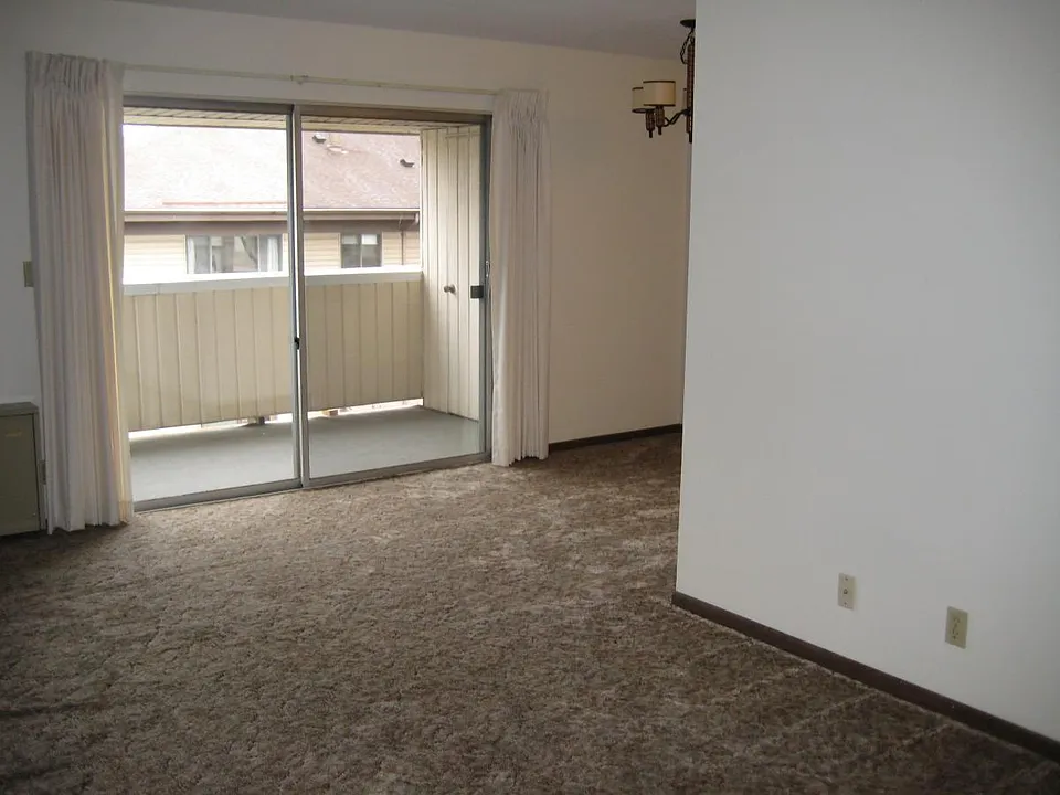 Living room / Dining area