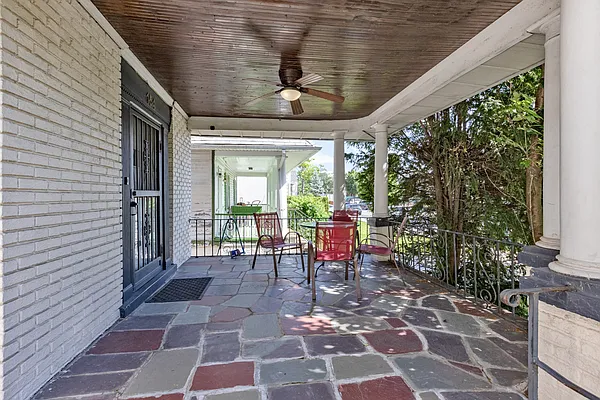 Sold by Remax Edge | media 35