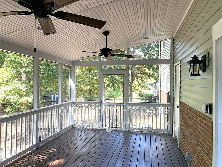 1114 Glenshannon Rd — Photo 31
