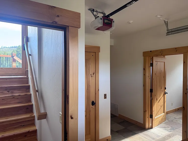 389 Revett Dr — Photo 16