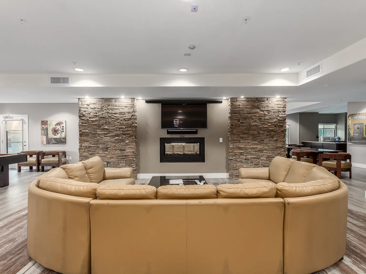 5450 East Deer Valley Drive - 2173 — Photo 4