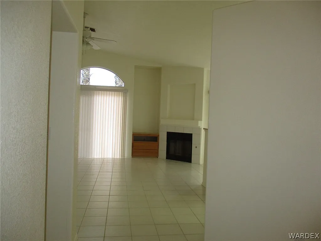 3 bed, 2.0 bath, 1542 sqft, $1,650 — Photo 2
