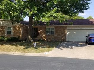 218 Valley Dr, Lowell, AR 72745