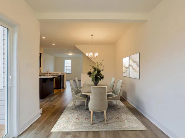 223 Holstein Dr, Hanover, PA 17331