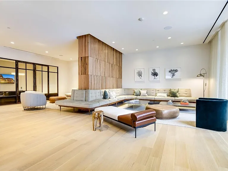 501 West Ave #1005 — Photo 32