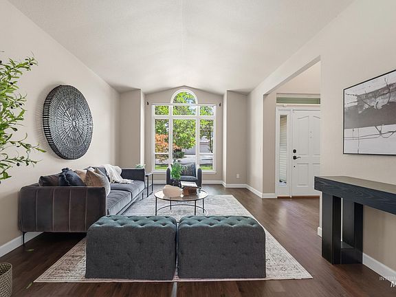 3rd image of 8046 W Burntree Ct