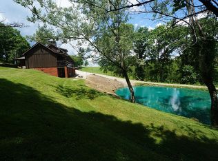 88 Beagle Club Rd, Washington, PA 15301