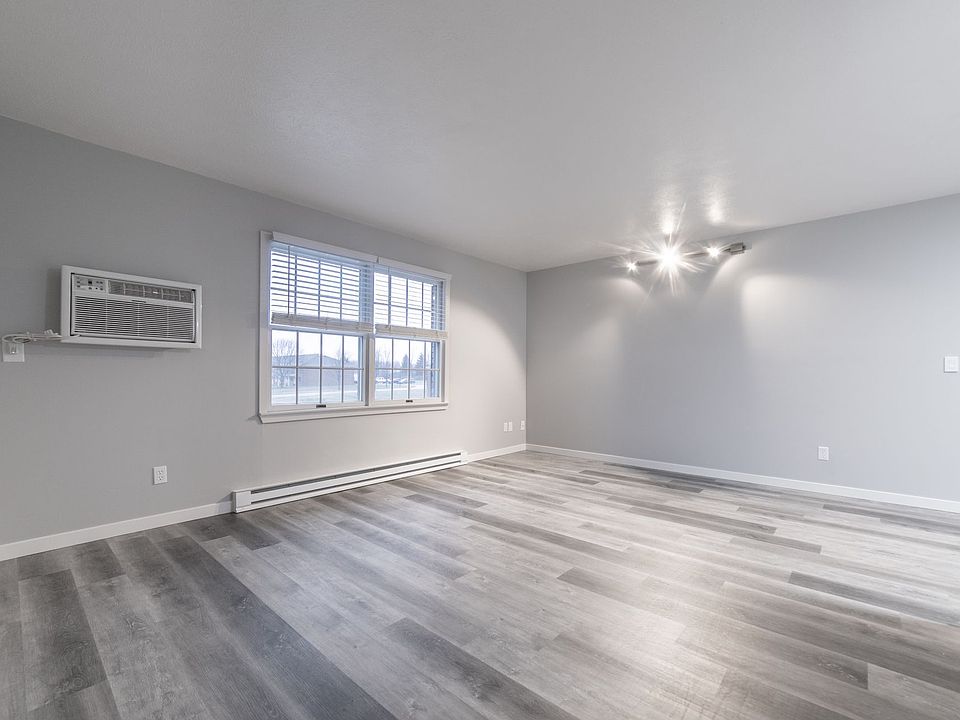 Chardon Place Apartments and Townhomes 101 Meadowlands Dr Chardon OH