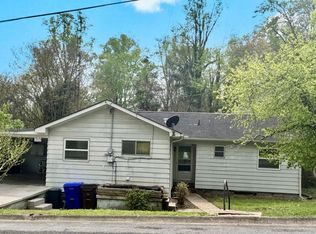 315 W Faunce Rd, Oak Ridge, TN 37830