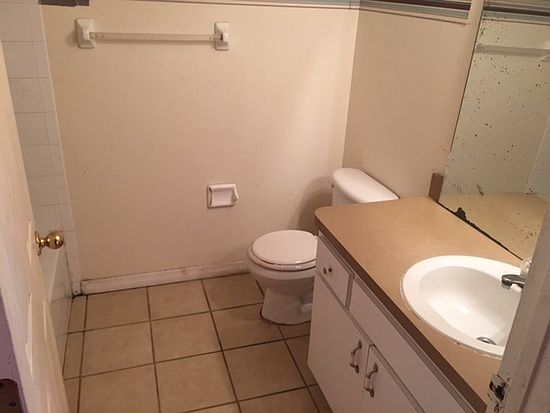 1st image of 10114 Jasmine Ave
