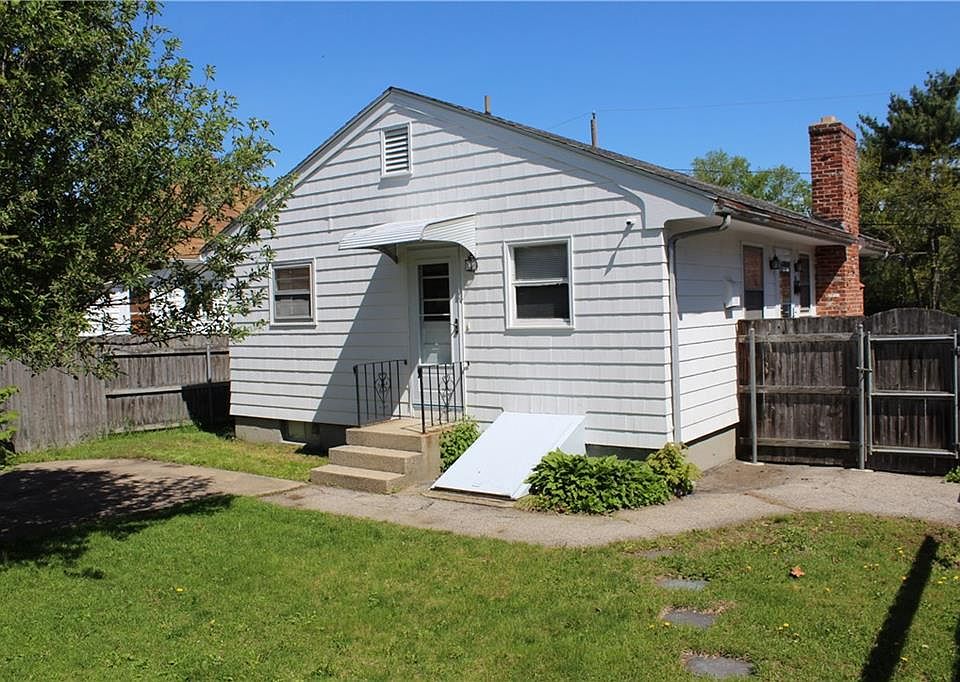 14 Madison St, Warwick, RI 02888 Zillow