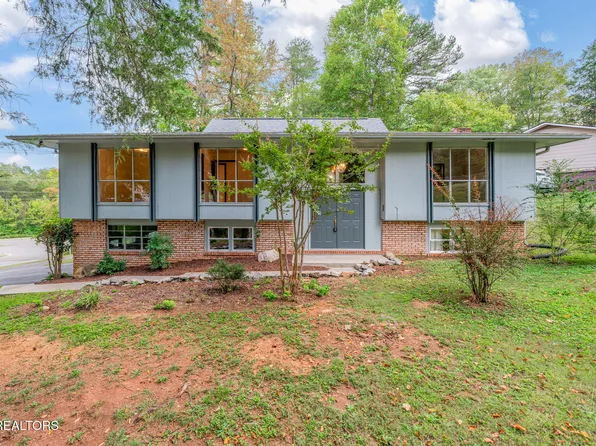 101 Newport Dr, Oak Ridge, TN 37830