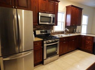 607 E 3rd St, Brooklyn, NY 11218