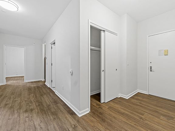 4th image of 15 Park Row APT 17D