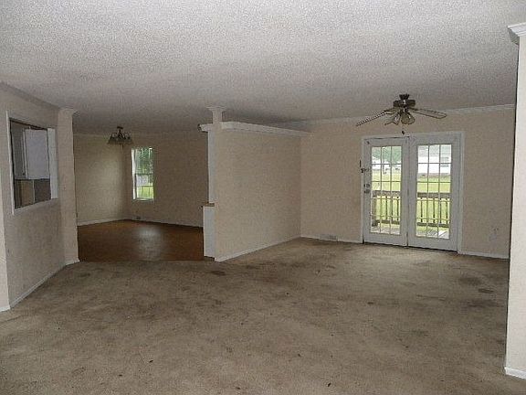 4th image of 255 Blueberry Dr