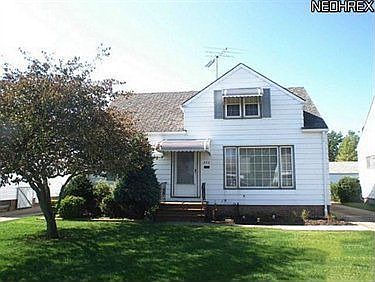 1st image of 350 E 305th St