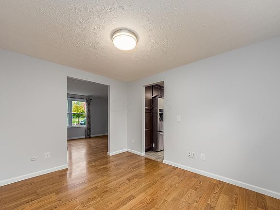 5th image of 973 Timberbank Dr