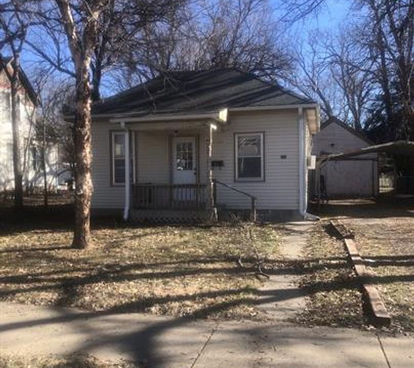 1st image of 832 N Main St