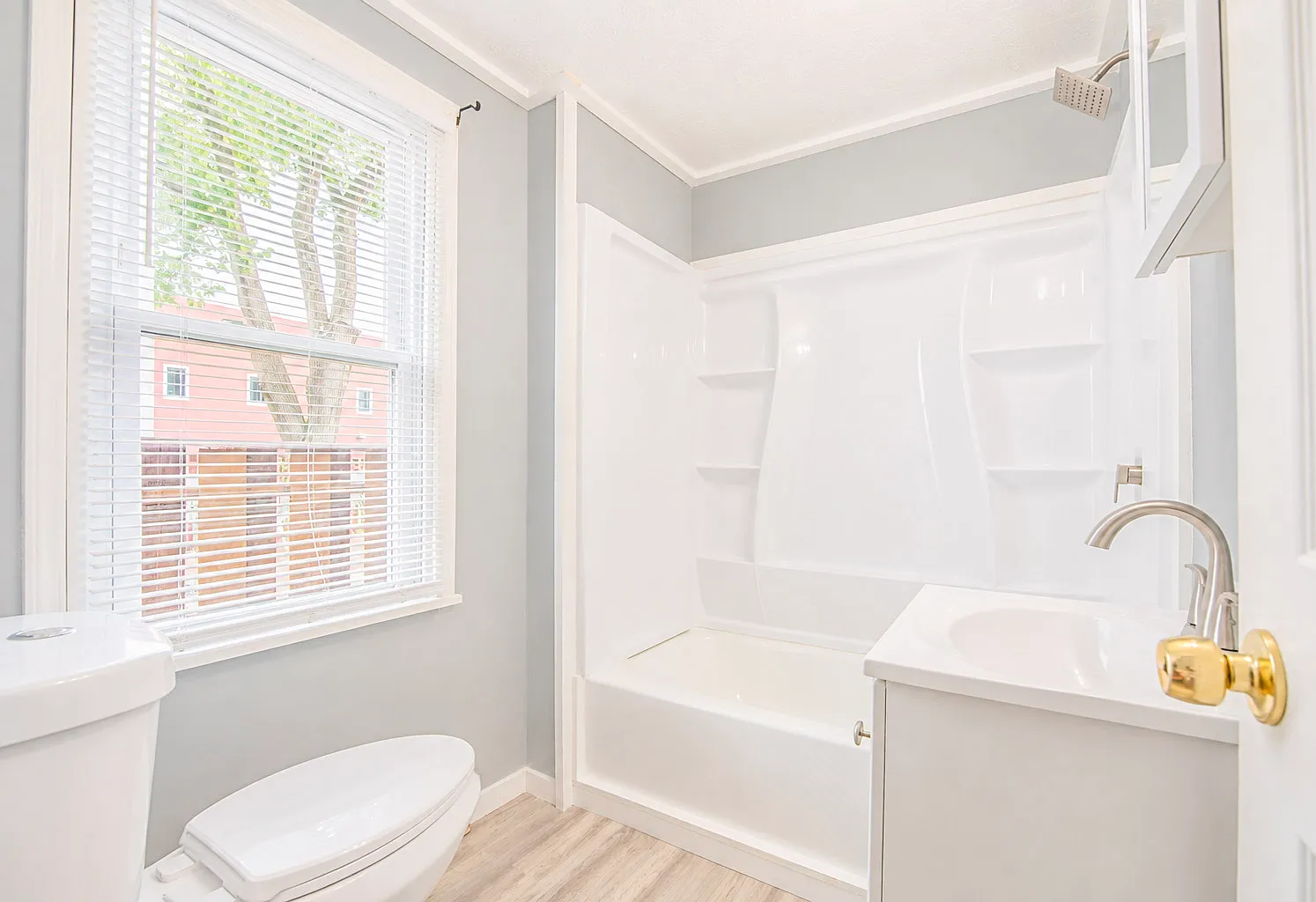 27 Pine St — Photo 3